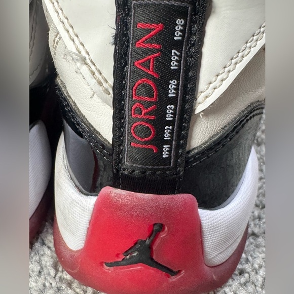 Air Jordan JUMPMAN TWO TREY 'CONCORD BRED Youth Size 5 - Picture 6 of 13